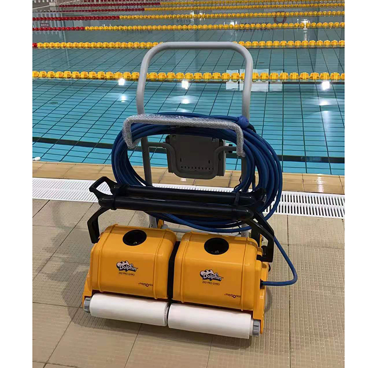 泳池全自动吸污机水下机器人M200